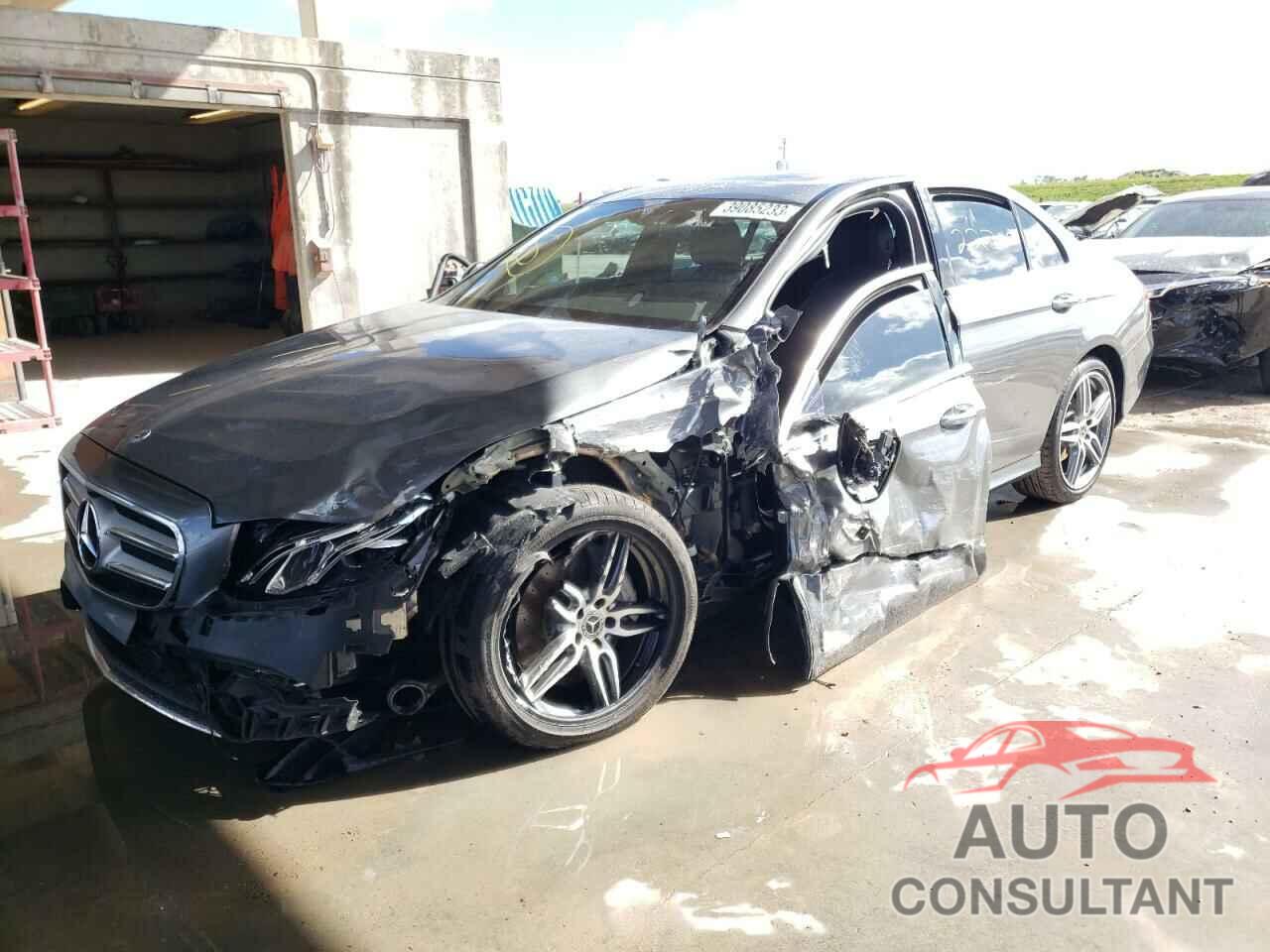 MERCEDES-BENZ E-CLASS 2019 - WDDZF4JB0KA582245