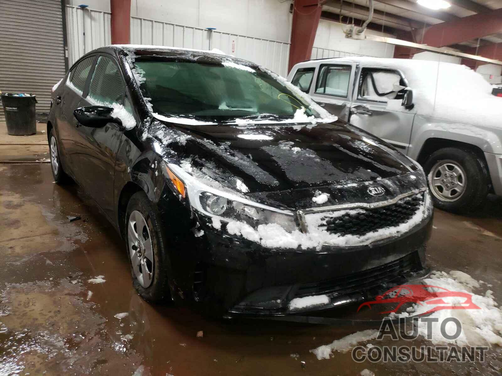 KIA FORTE 2018 - 3KPFK4A75JE185565