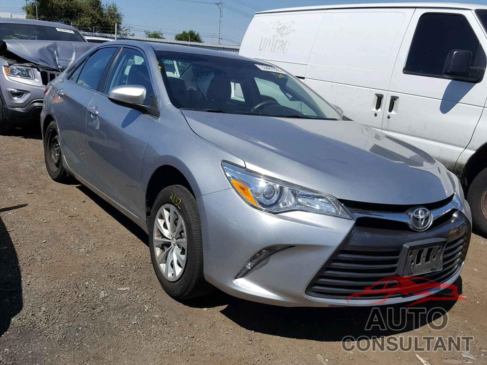 TOYOTA CAMRY 2015 - 4T4BF1FK2FR471947