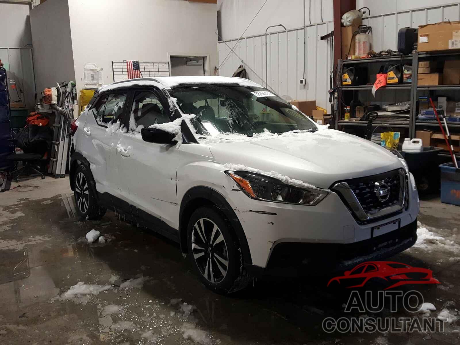 NISSAN KICKS 2018 - 3N1CP5CU9JL541916