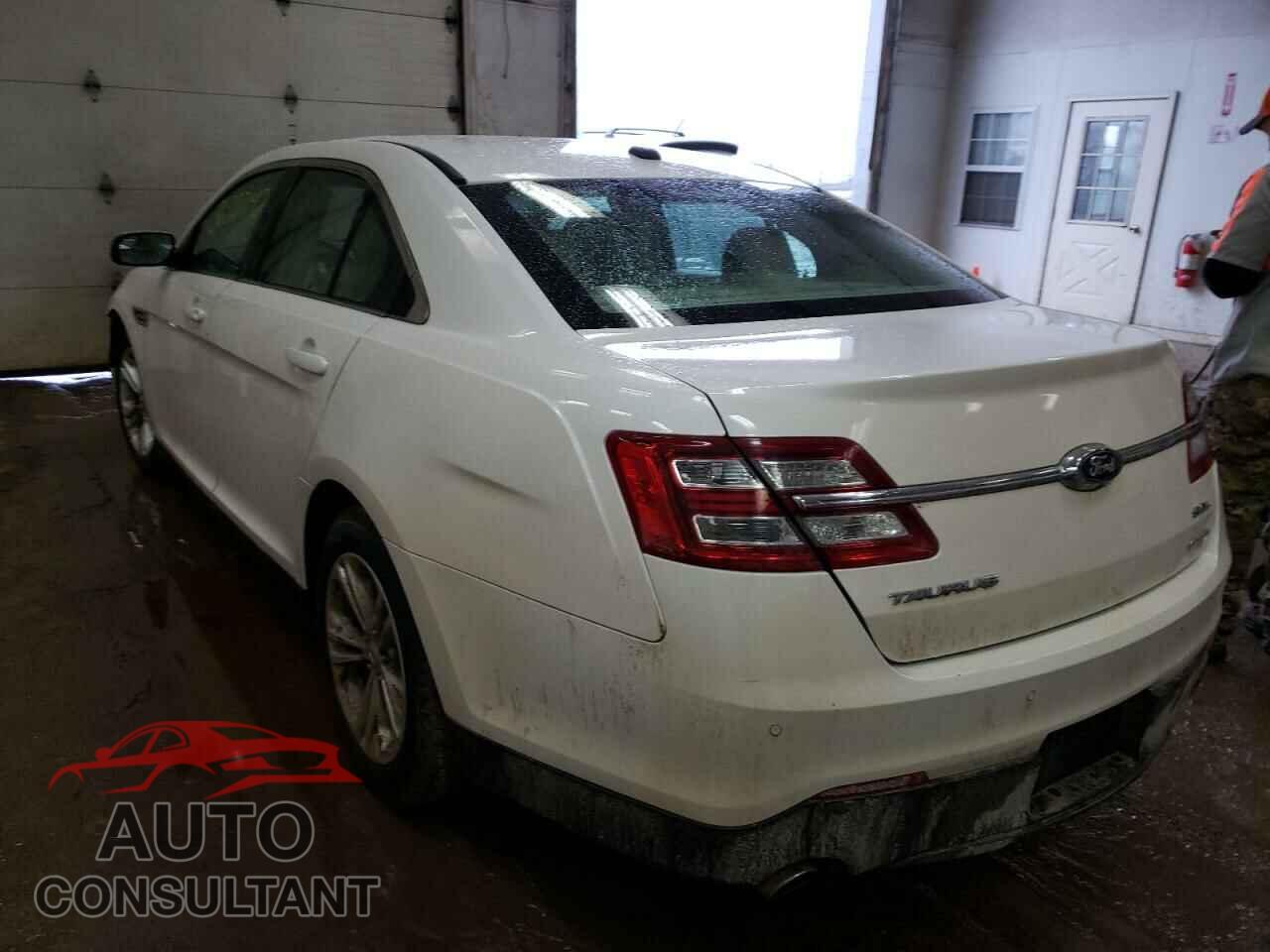 FORD TAURUS 2016 - 1FAHP2E82GG124402