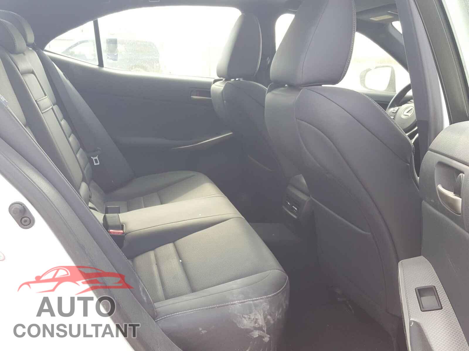 LEXUS IS 2017 - JTHBA1D26H5052009