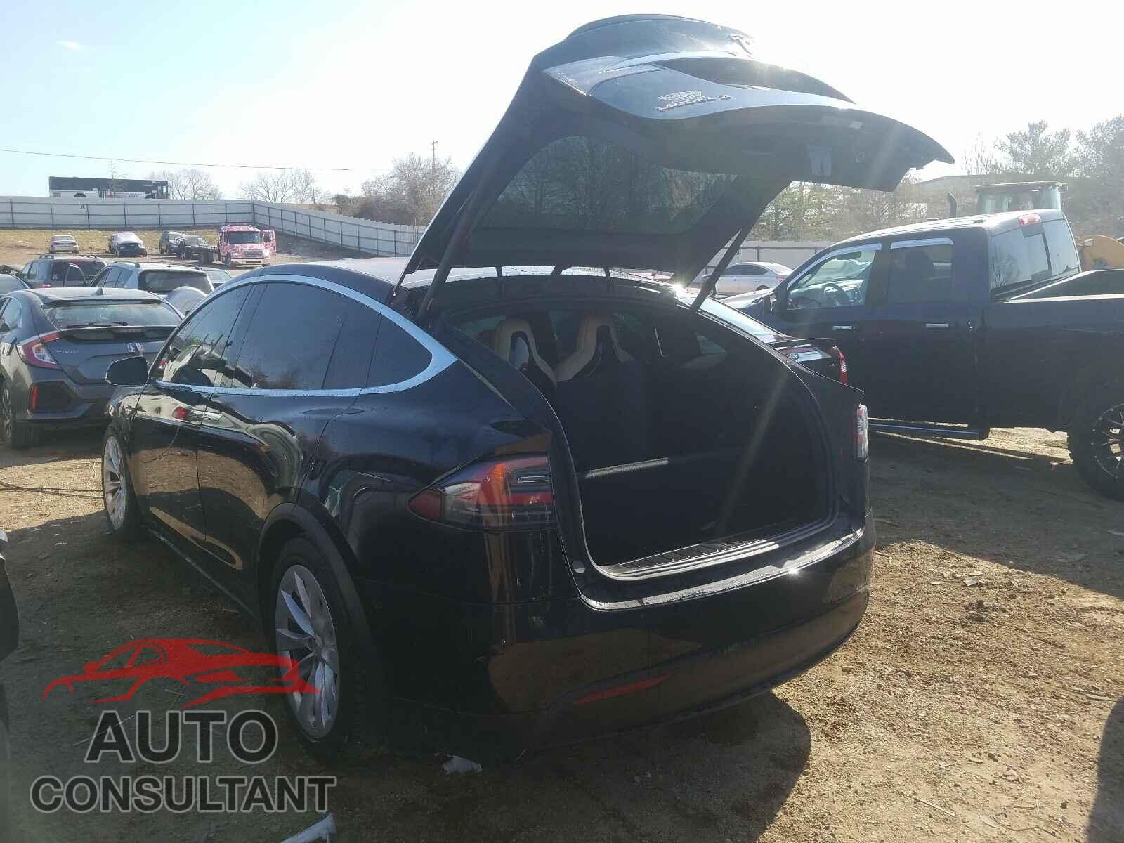 TESLA MODEL X 2016 - 5YJXCAE28GF015976