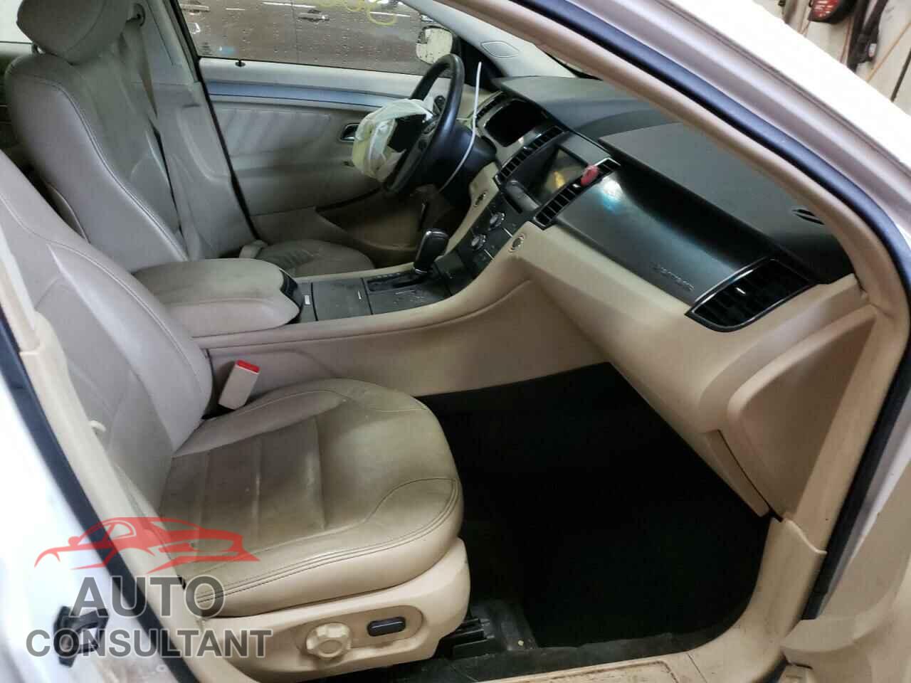 FORD TAURUS 2016 - 1FAHP2E82GG124402