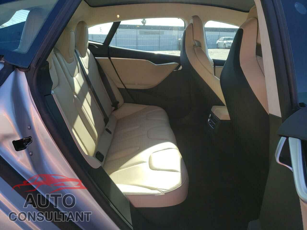 TESLA MODEL S 2017 - 5YJSA1E10HF209782