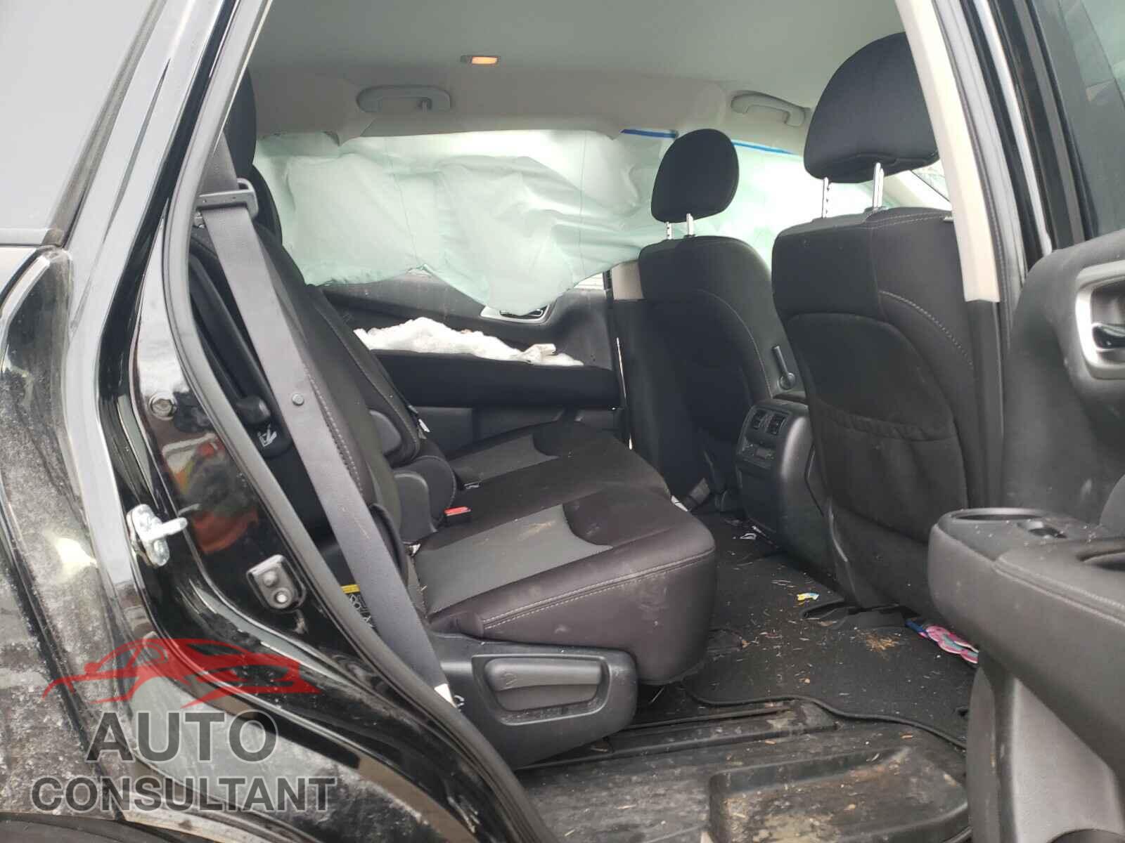 NISSAN PATHFINDER 2017 - 5N1DR2MM8HC692837
