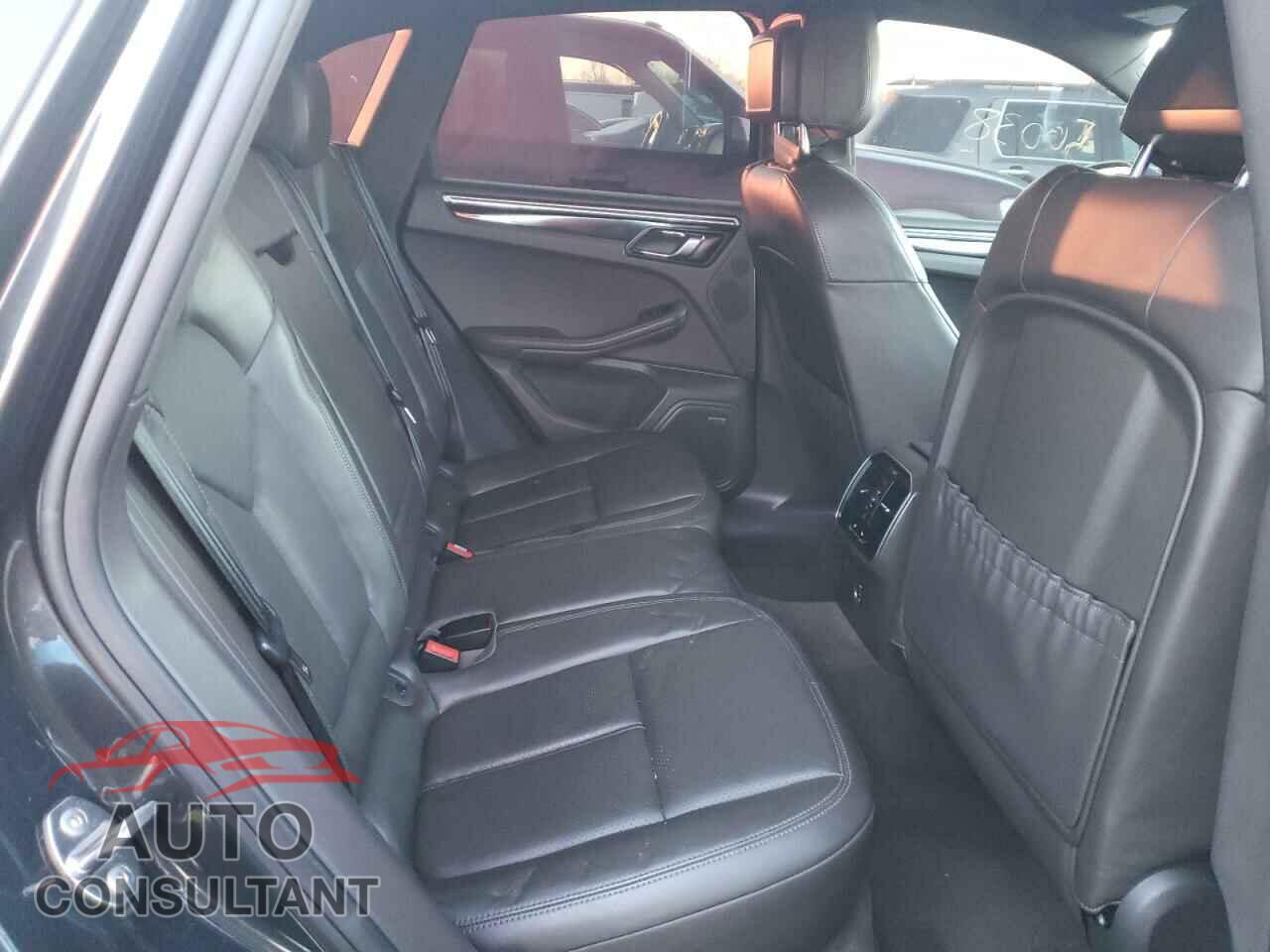 PORSCHE MACAN 2017 - WP1AA2A52HLB01332