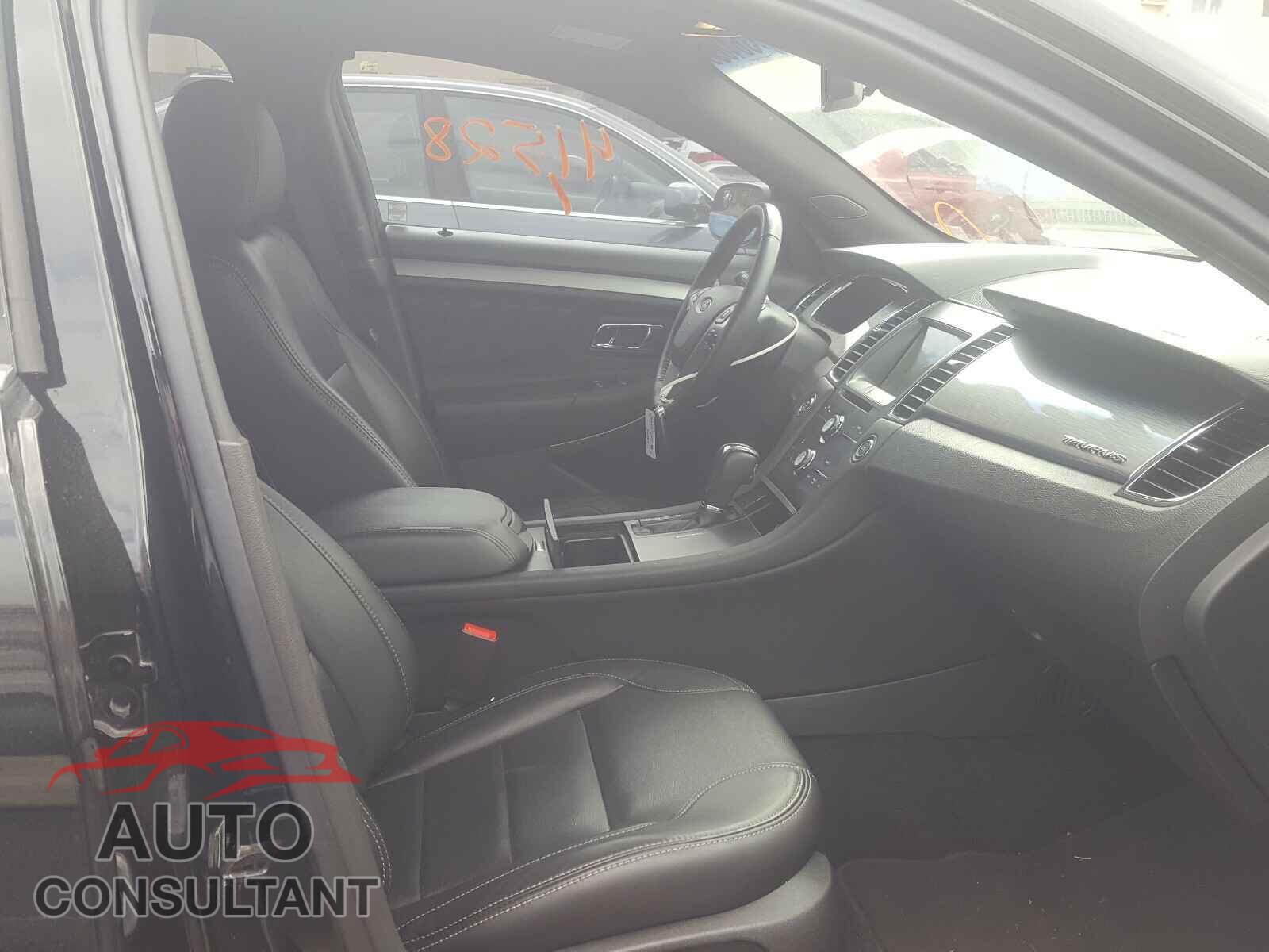 FORD TAURUS 2017 - 1FAHP2E85HG132091