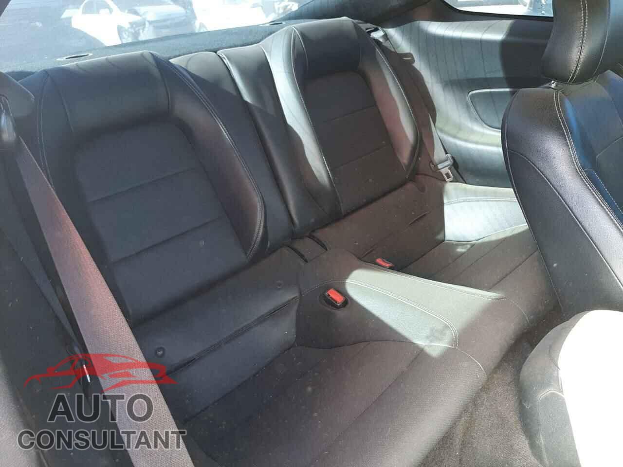 FORD MUSTANG 2017 - 1FA6P8CF1H5323742