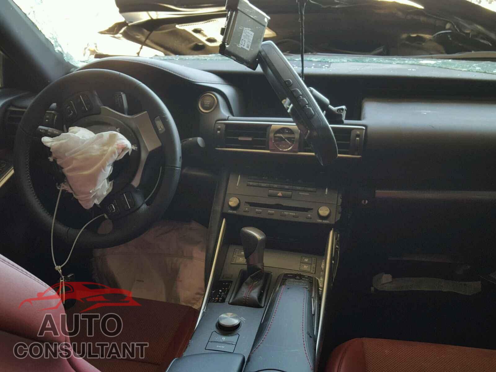 LEXUS IS 2018 - JTHBA1D28J5070906