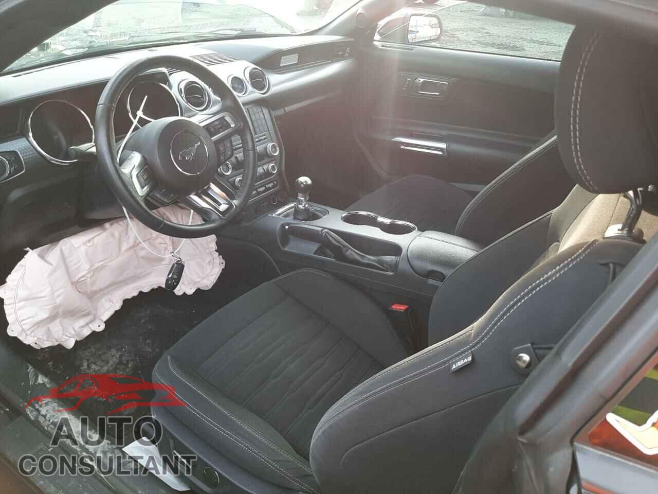 FORD MUSTANG 2017 - 1FA6P8THXH5211023