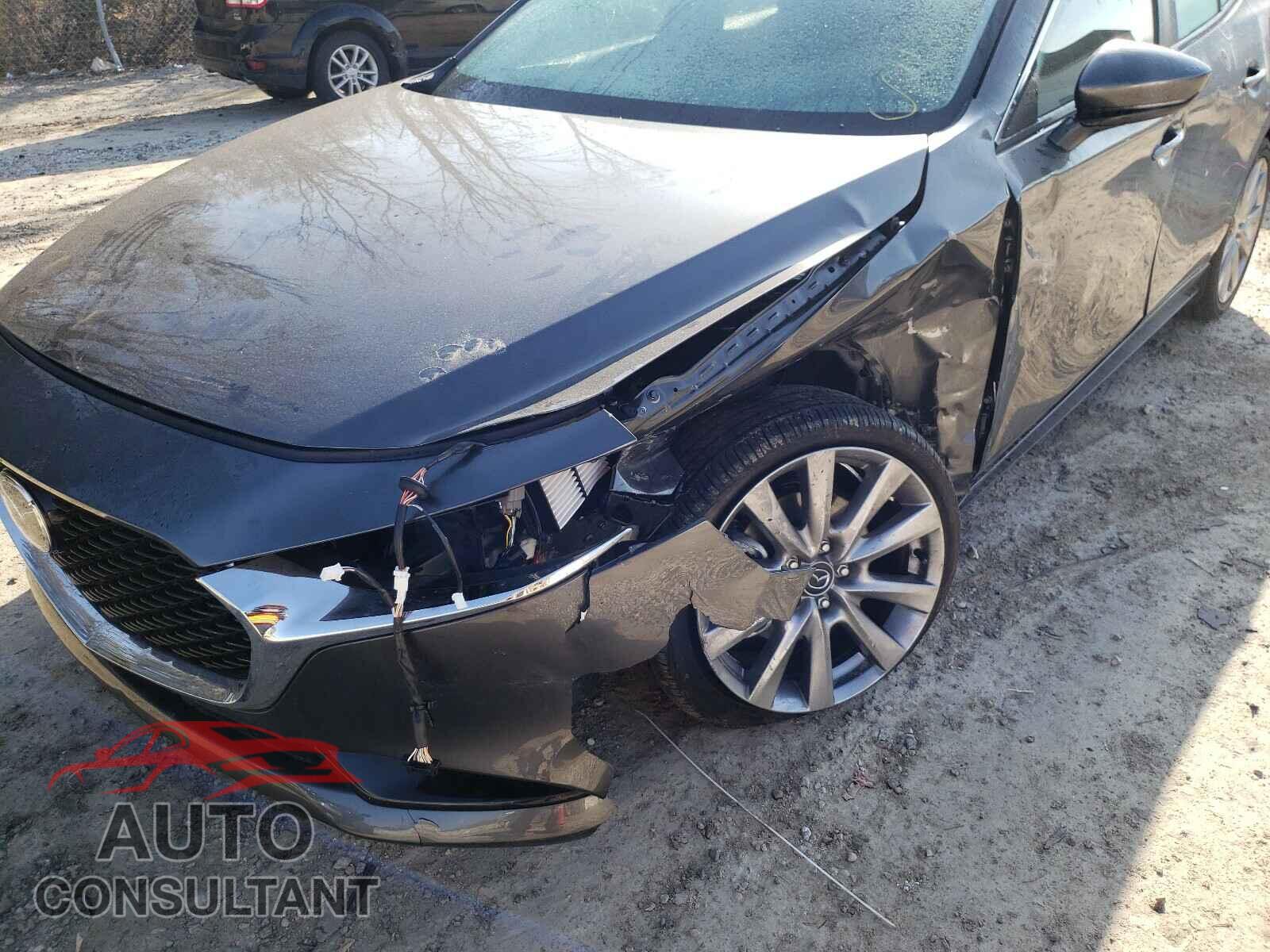 MAZDA 3 2021 - JM1BPBCL8M1327123
