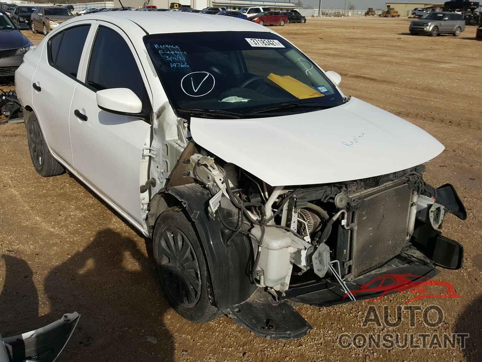 NISSAN VERSA 2017 - 3N1CN7AP7HL848803