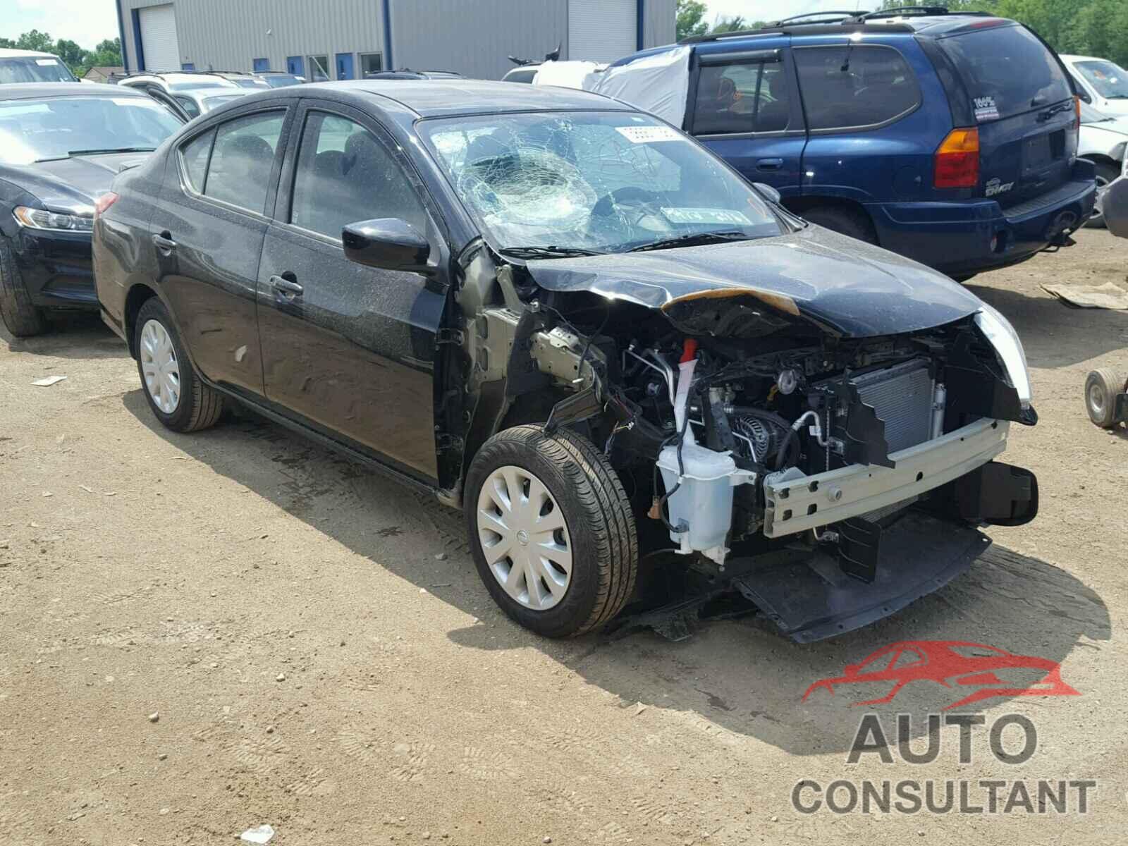 NISSAN VERSA 2018 - 3N1CN7AP0JL817009