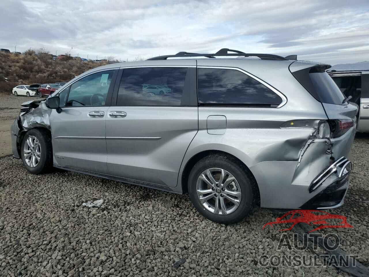 TOYOTA SIENNA 2021 - 5TDDSKFC7MS014571