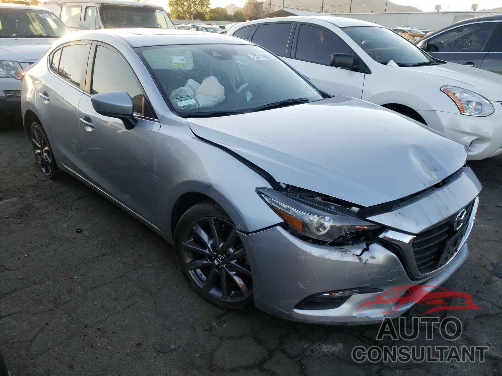 MAZDA 3 2018 - 3MZBN1V30JM236811