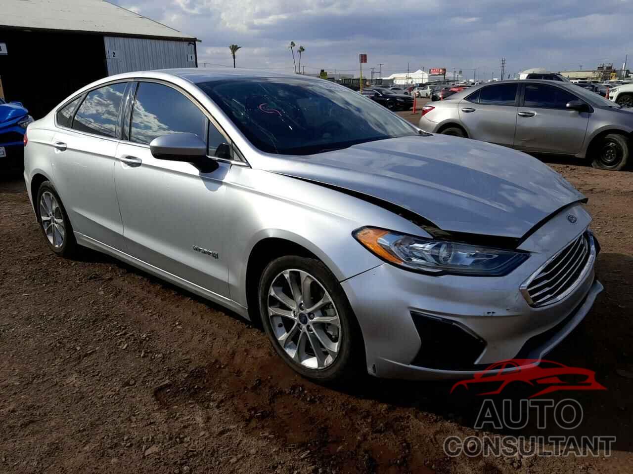 FORD FUSION 2019 - 3FA6P0LU8KR118441