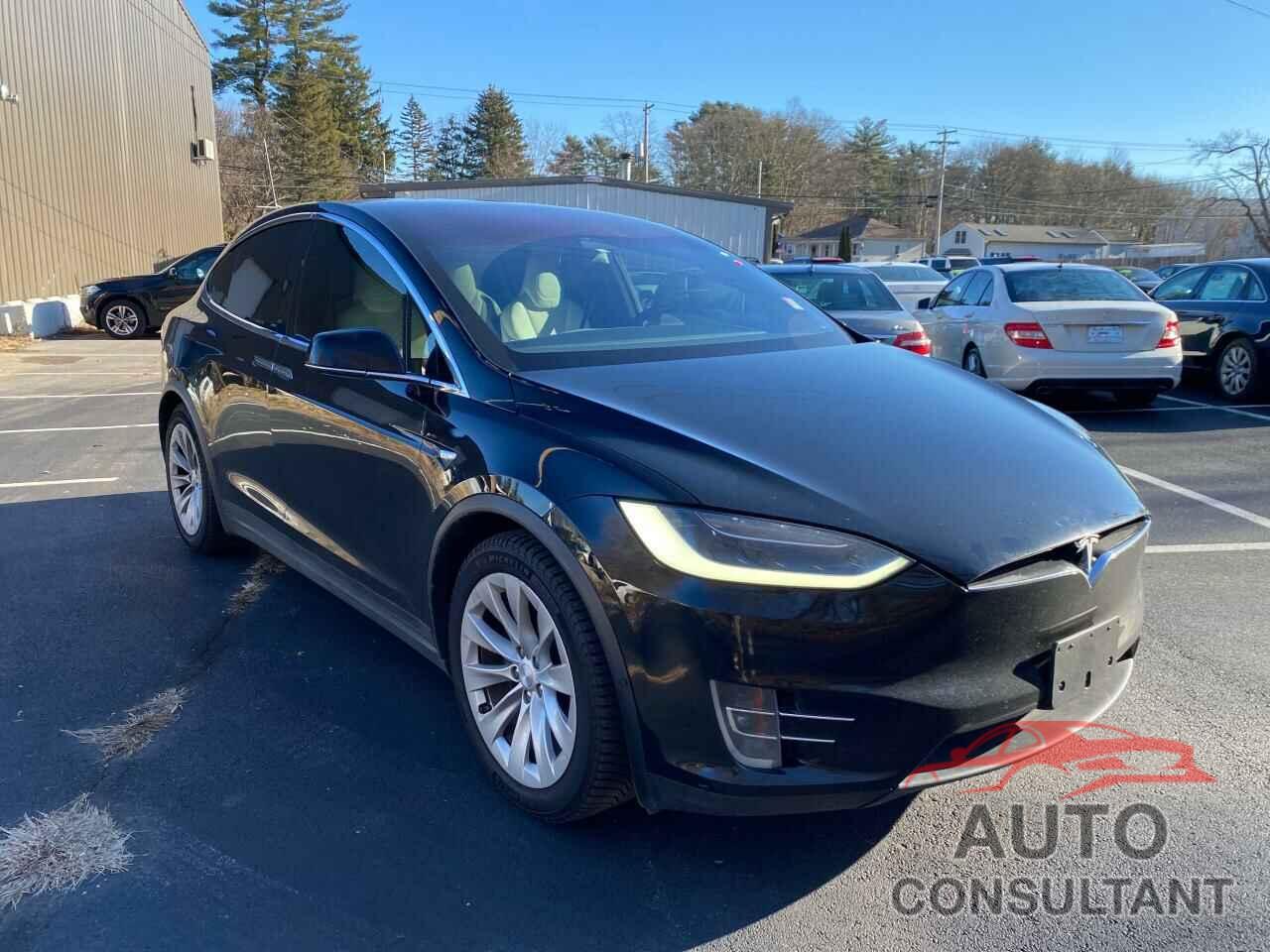 TESLA MODEL X 2017 - 5YJXCBE29HF043891