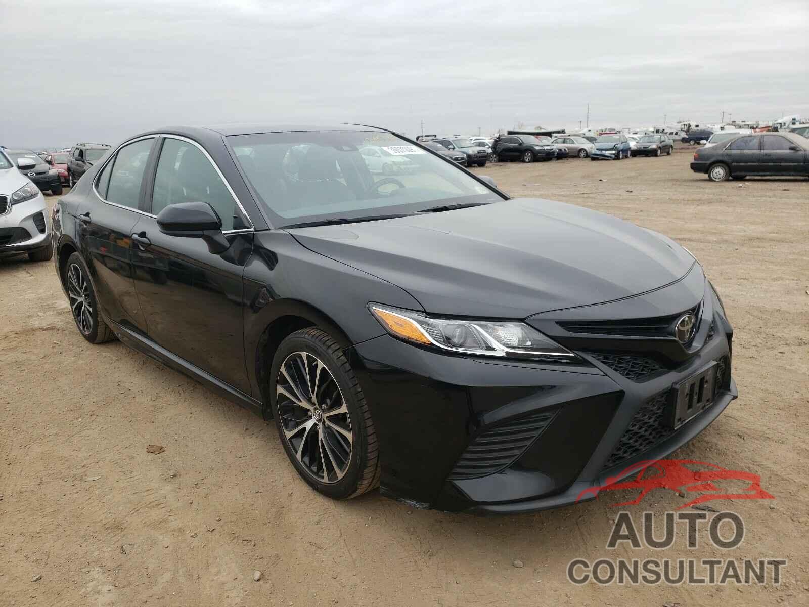 TOYOTA CAMRY 2018 - 4T1B11HKXJU067423