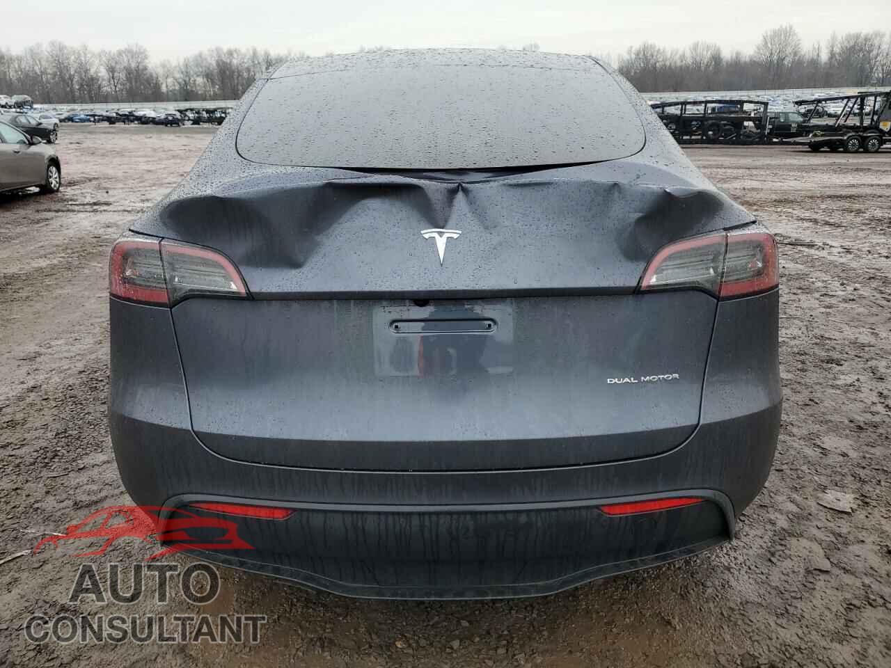 TESLA MODEL Y 2023 - 7SAYGAEE0PF972219