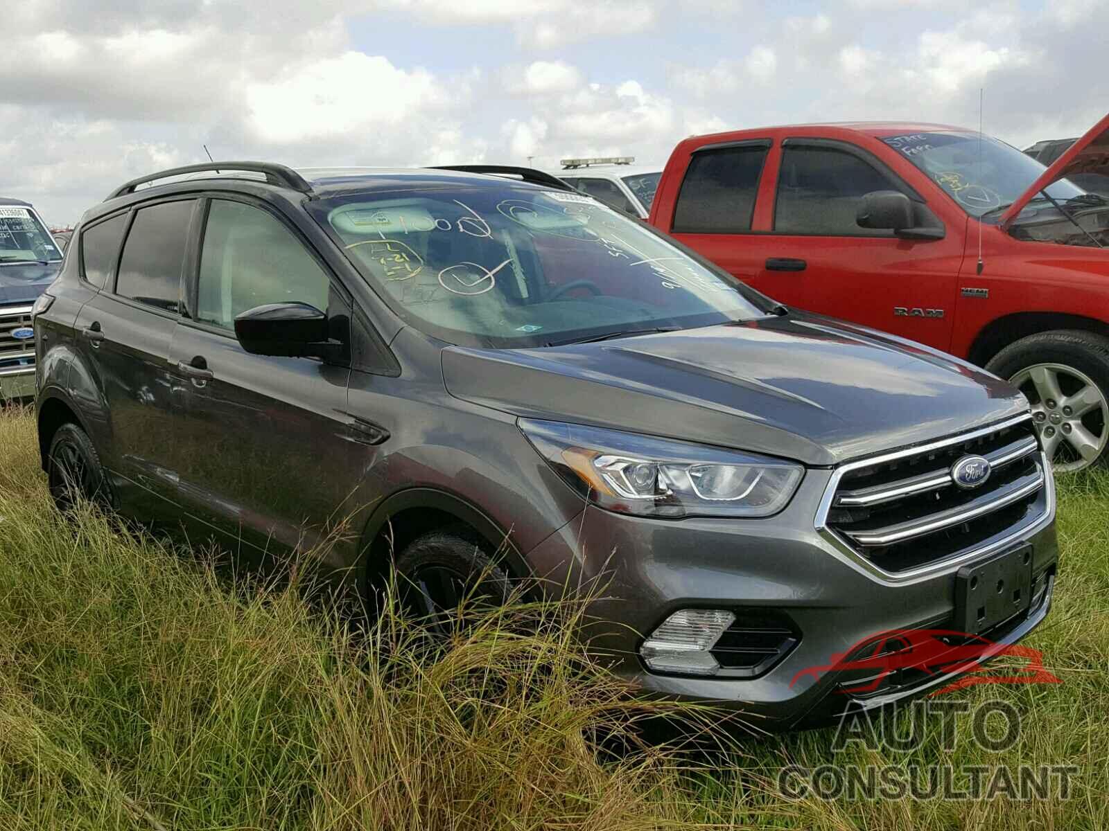 FORD ESCAPE 2017 - 1FMCU0GD0HUE07911