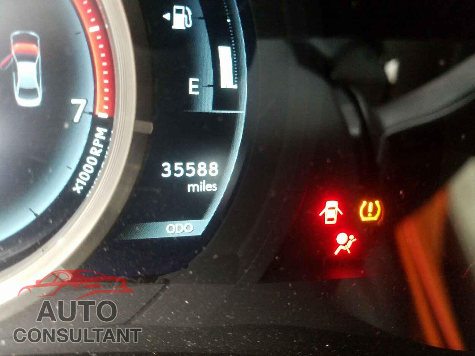 LEXUS IS 2017 - JTHBA1D29H5049508