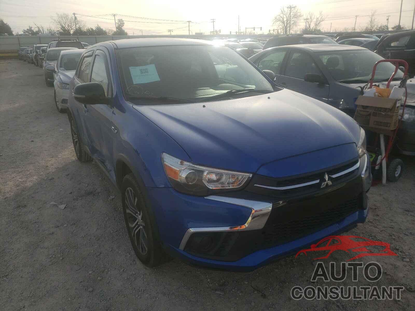 MITSUBISHI OUTLANDER 2018 - JA4AR3AU0JU011338