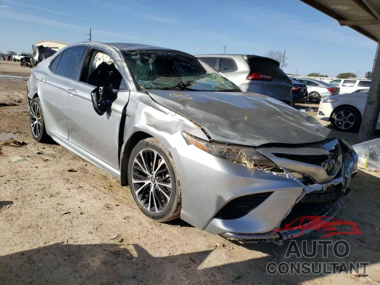 TOYOTA CAMRY 2018 - 4T1B11HK6JU604675