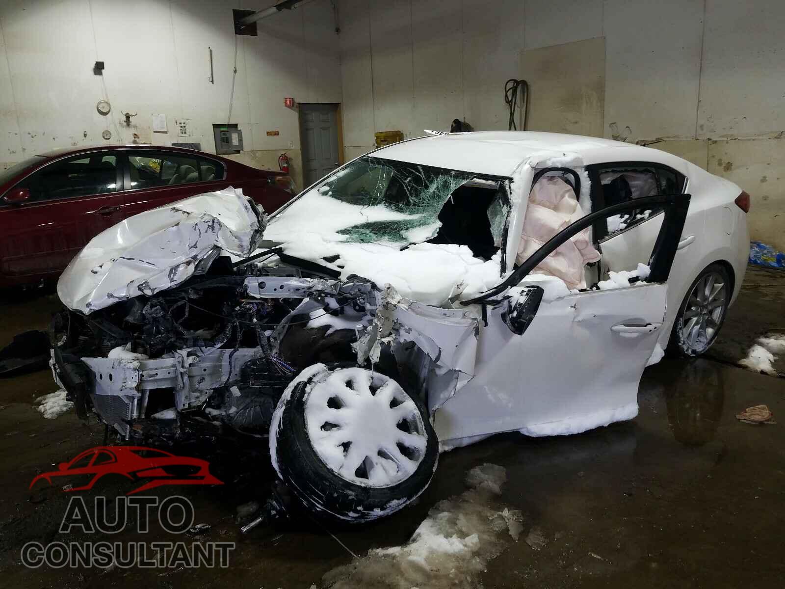 MAZDA 3 2017 - 3MZBN1V73HM108656
