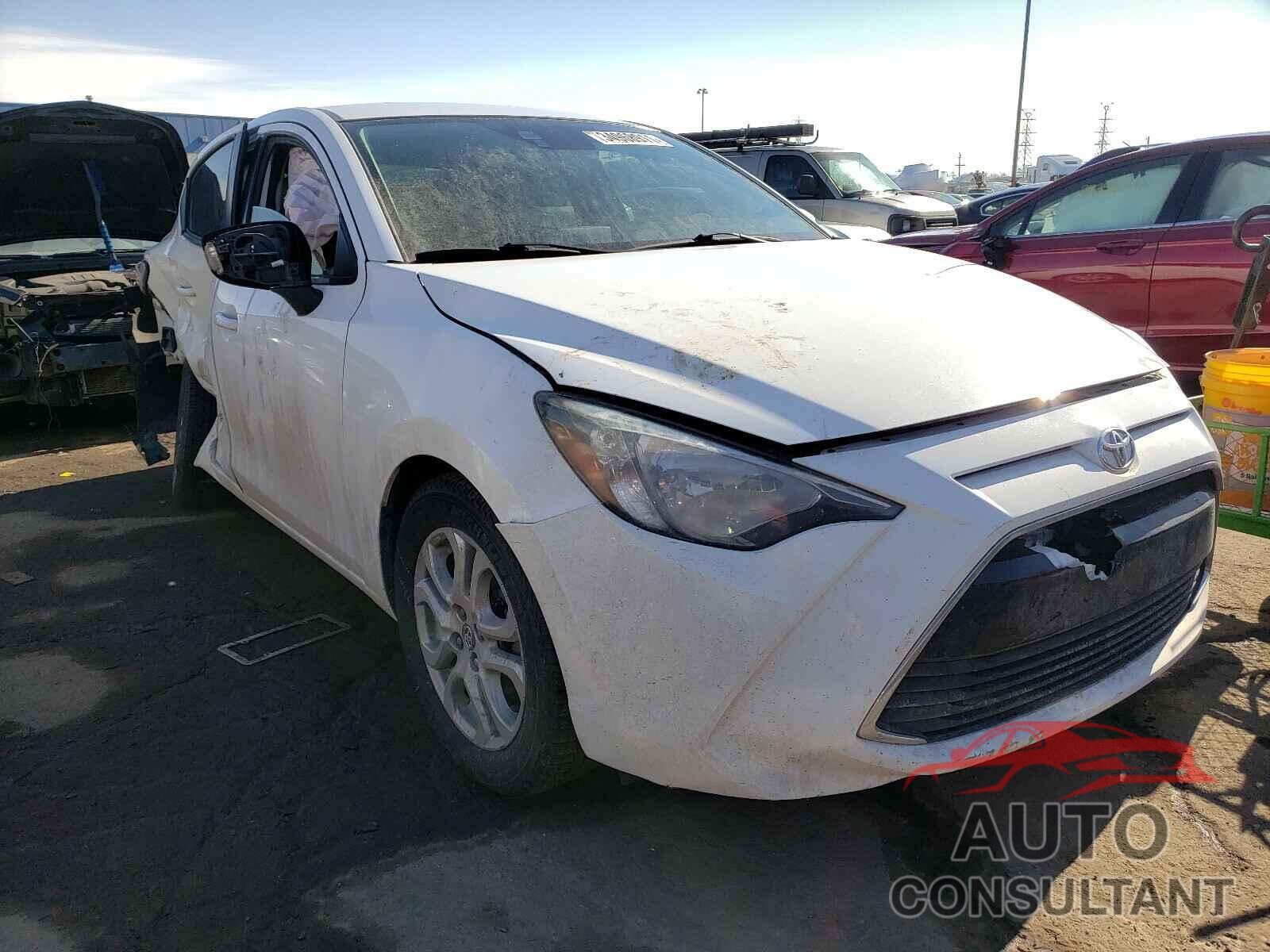 TOYOTA YARIS 2017 - 3MYDLBYV1HY179687