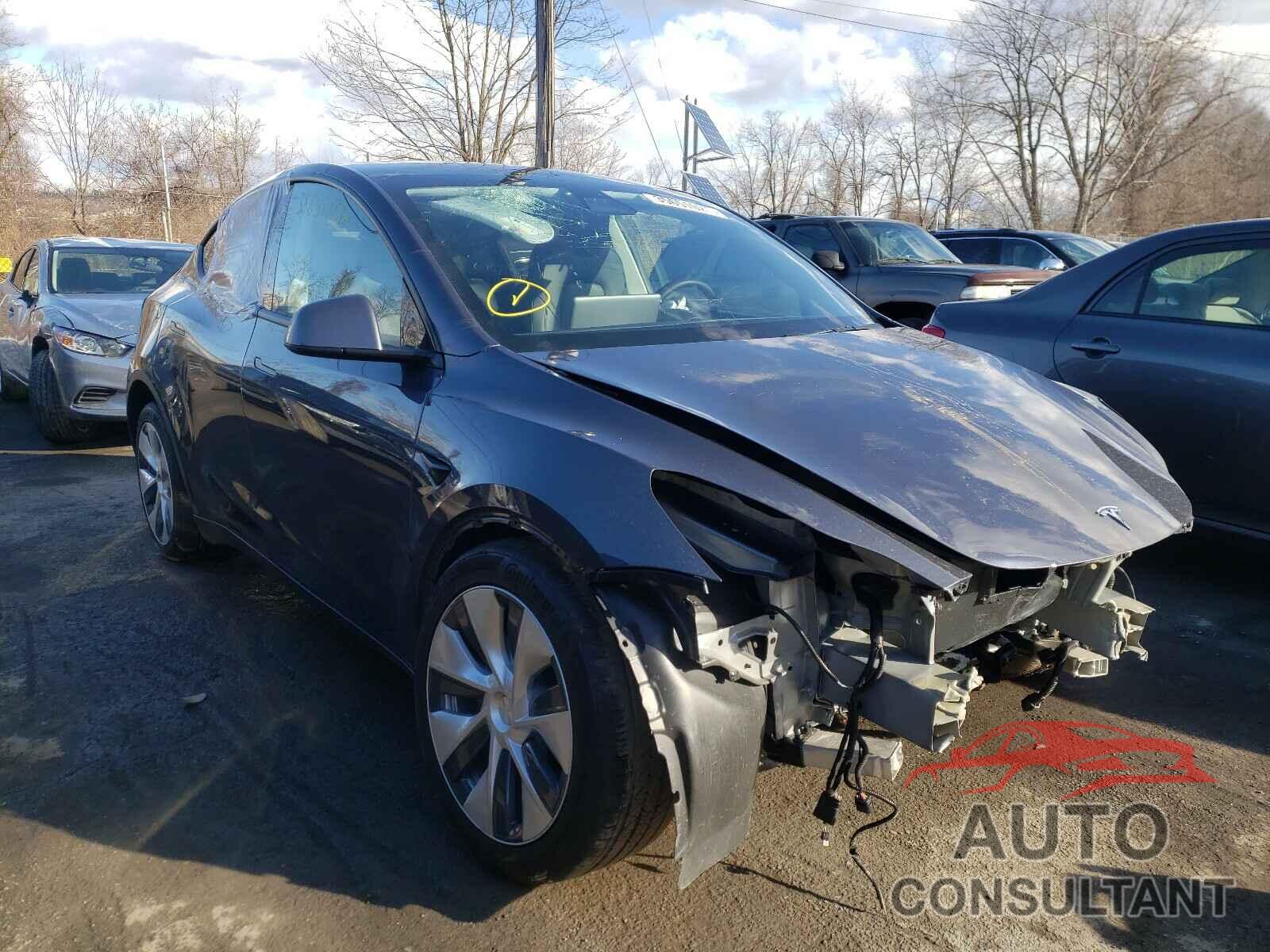 TESLA MODEL Y 2020 - 5YJYGDEE1LF030057