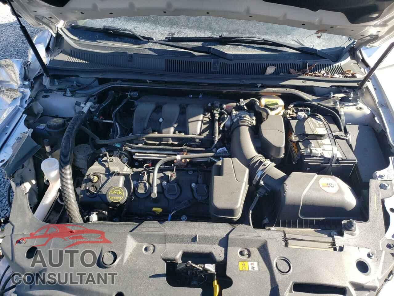 FORD TAURUS 2015 - 1FAHP2E80FG121660