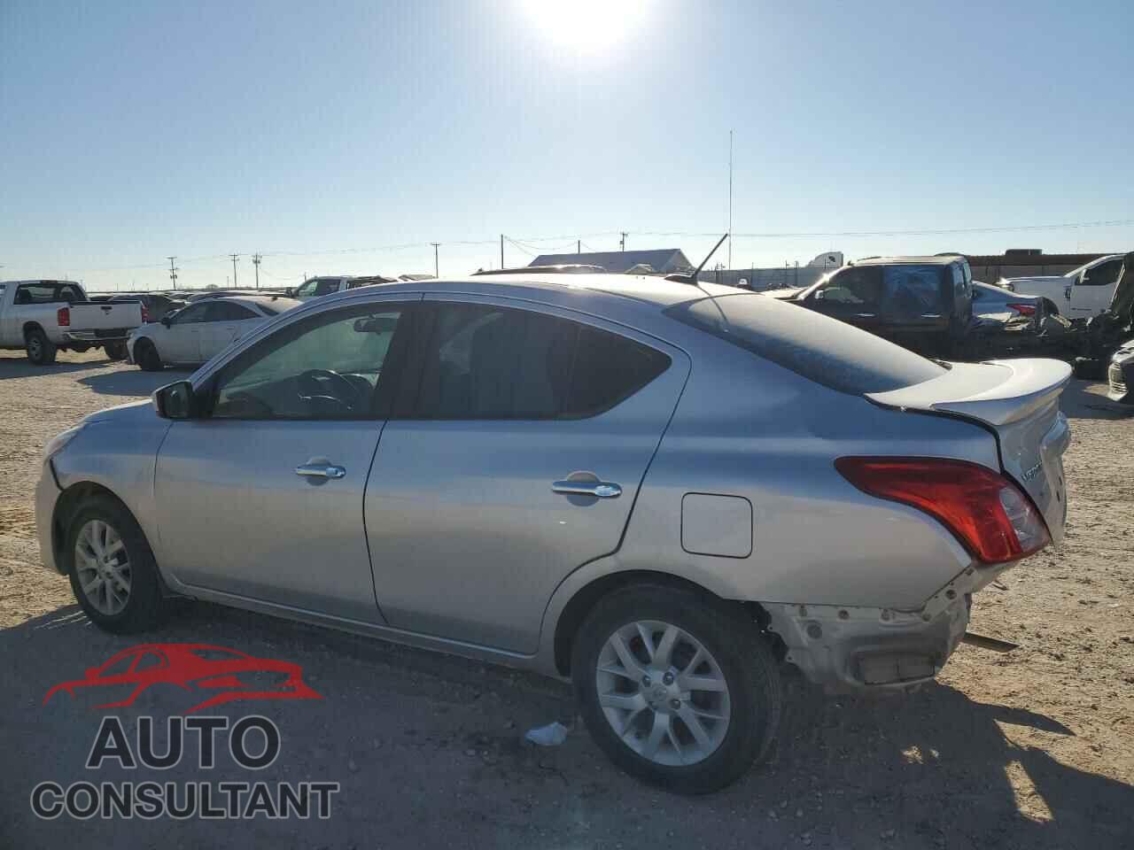 NISSAN VERSA 2017 - 3N1CN7AP6HL904276
