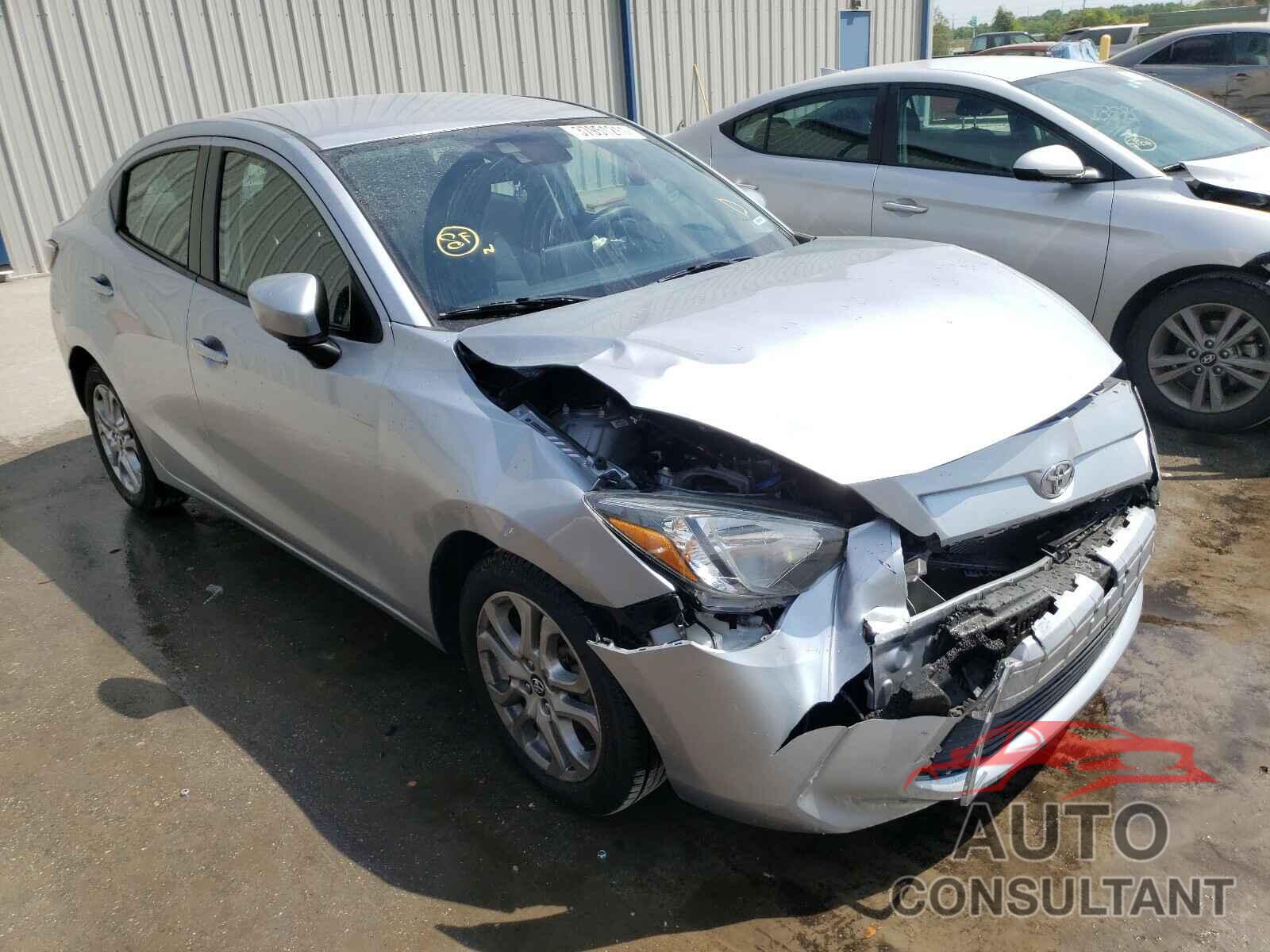 TOYOTA YARIS 2017 - 3MYDLBYV7HY195876