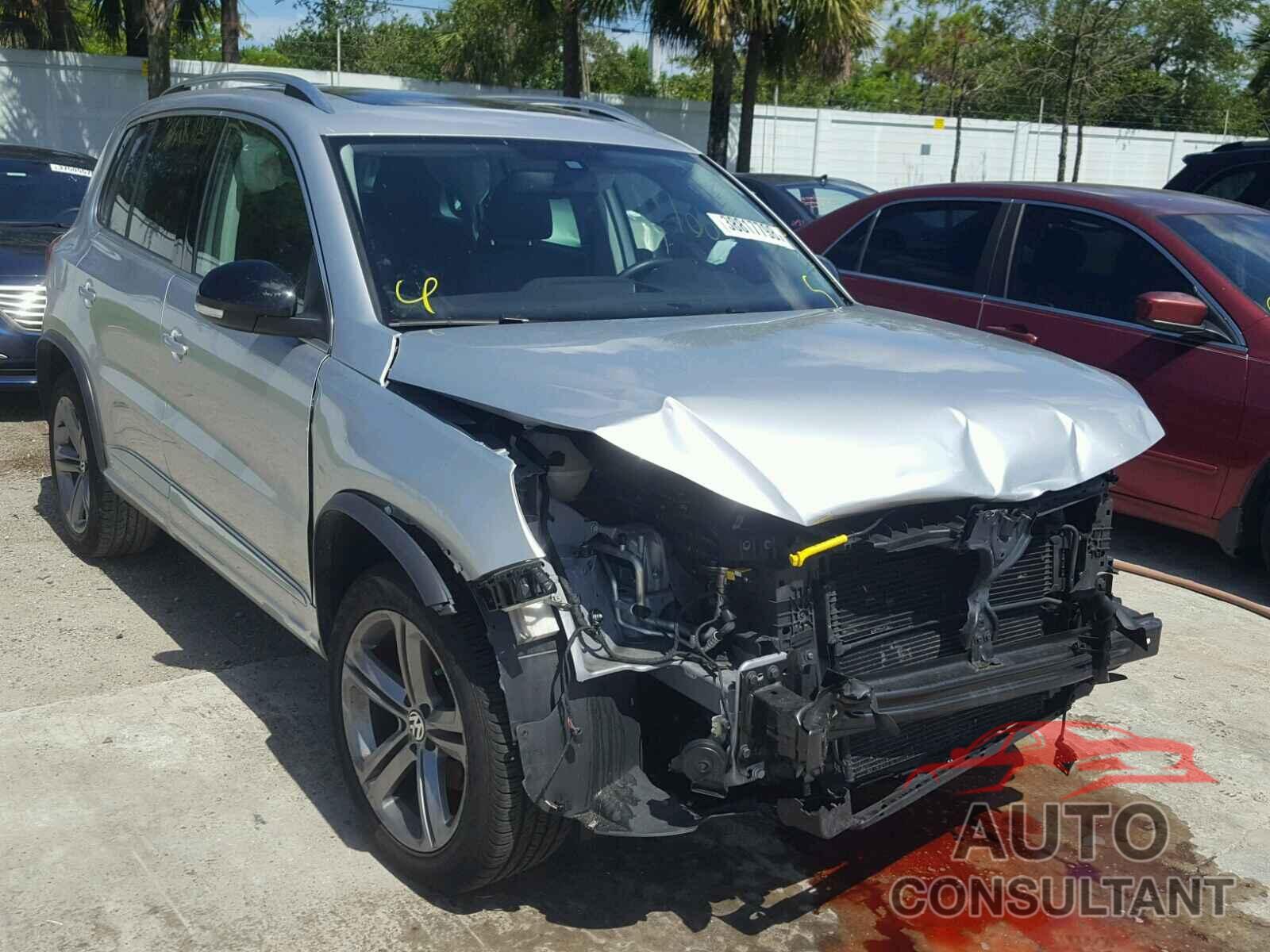 VOLKSWAGEN TIGUAN 2017 - WVGTV7AX2HW507912