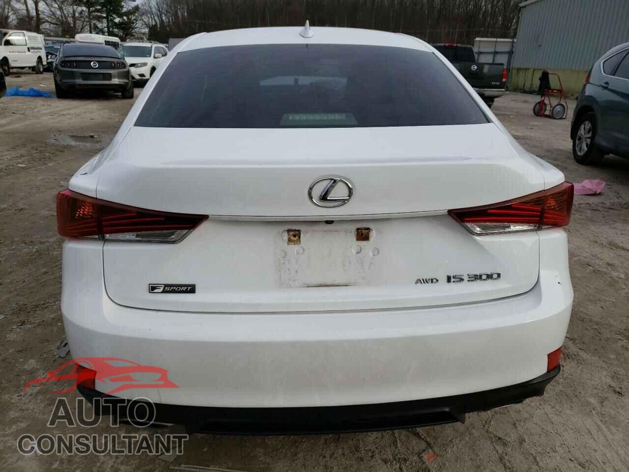 LEXUS IS 2018 - JTHC81D22J5033852