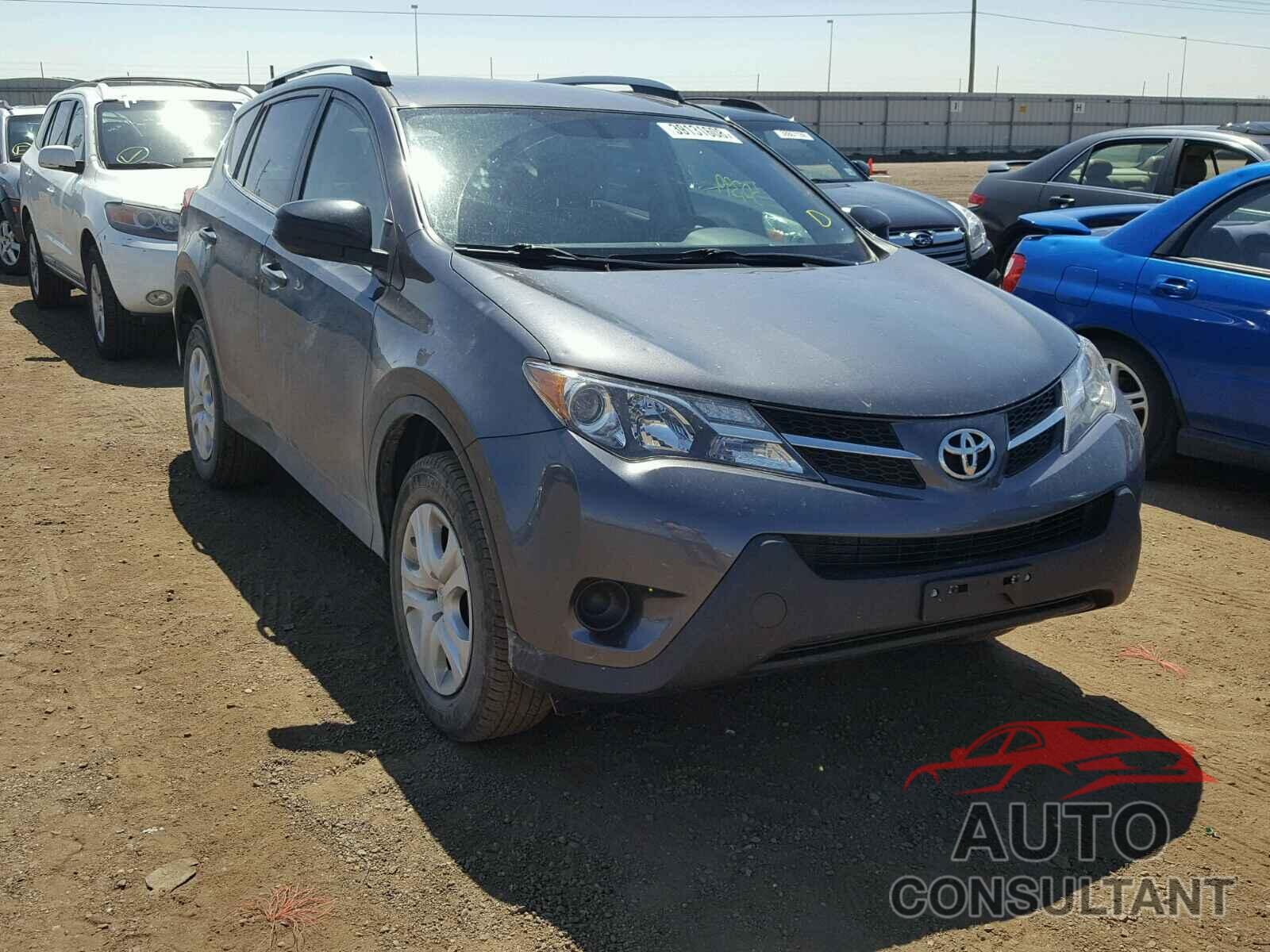 TOYOTA RAV4 LE 2015 - JTMBFREV4FD166944