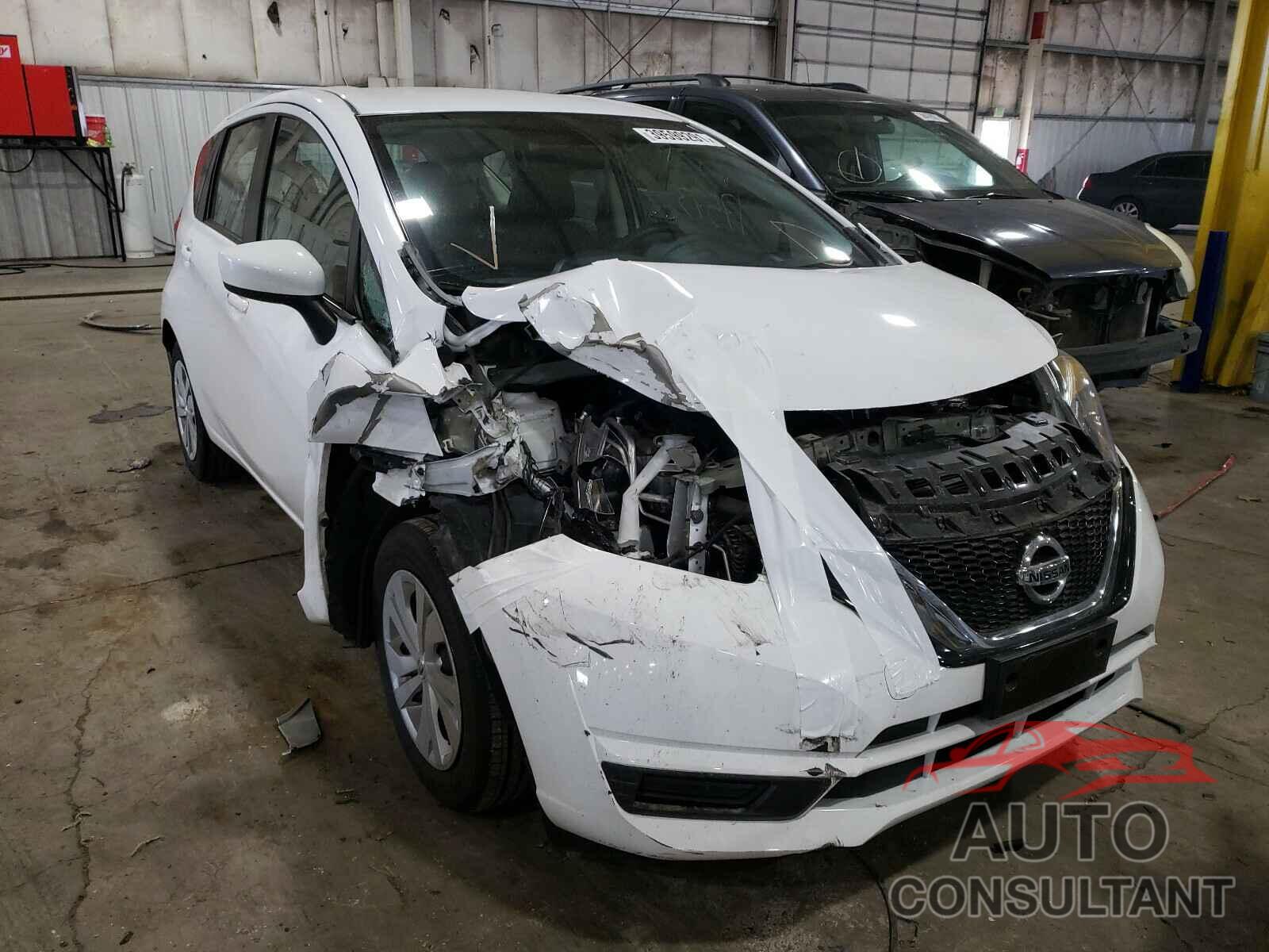 NISSAN VERSA 2018 - 3N1CE2CP1JL357648