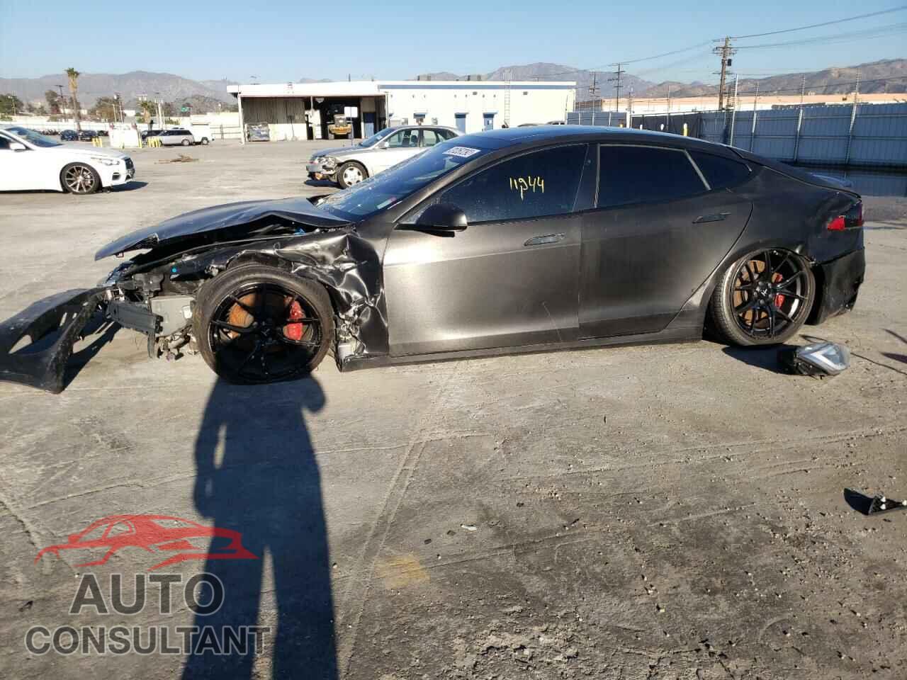 TESLA MODEL S 2017 - 5YJSA1E4XHF176316