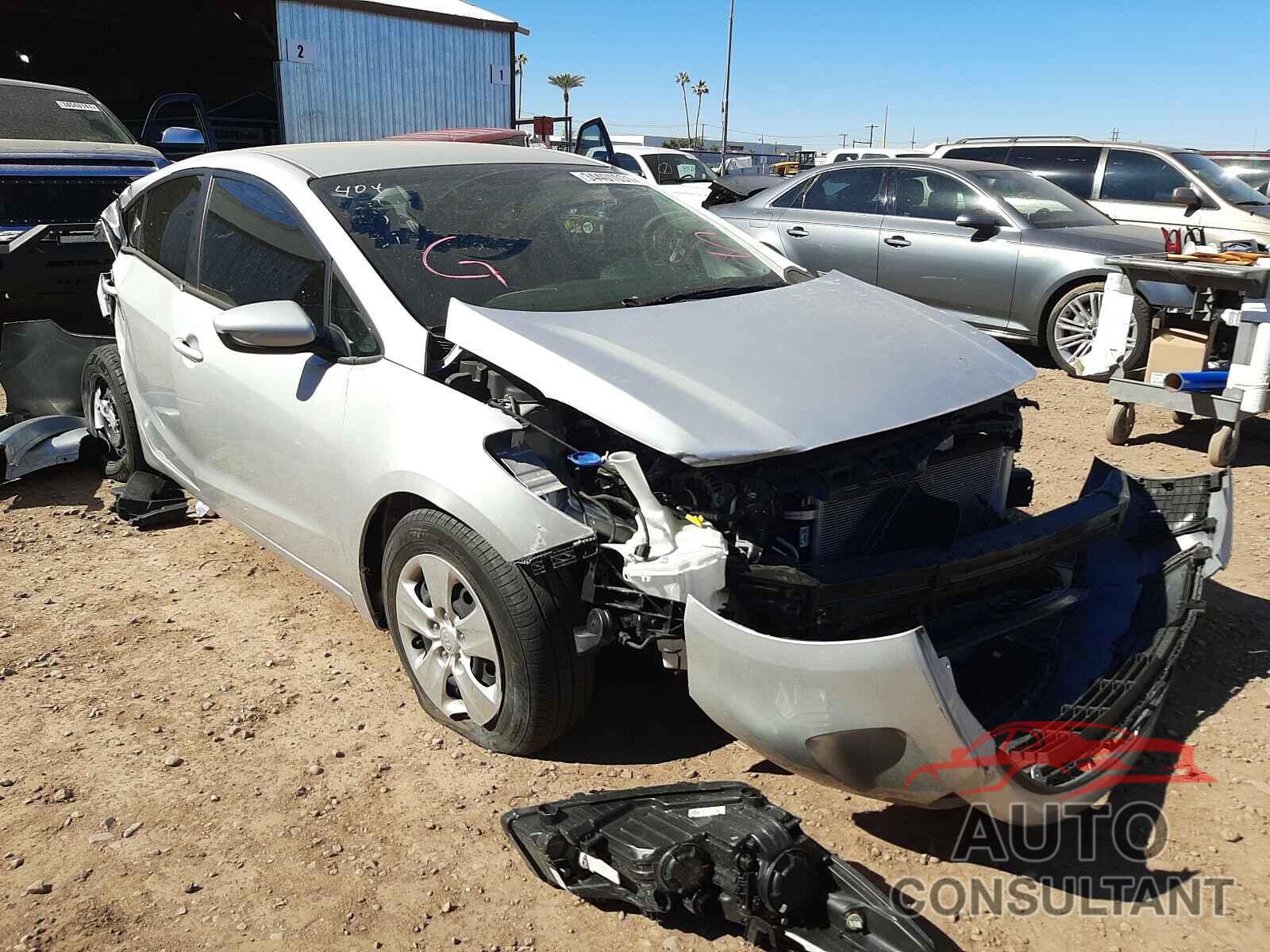 KIA FORTE 2018 - 3KPFK4A79JE224996