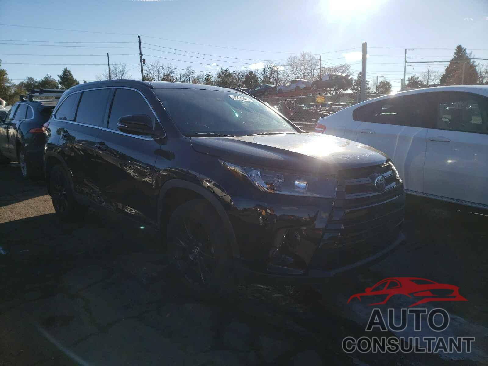 TOYOTA HIGHLANDER 2019 - 5TDJZRFH0KS619936