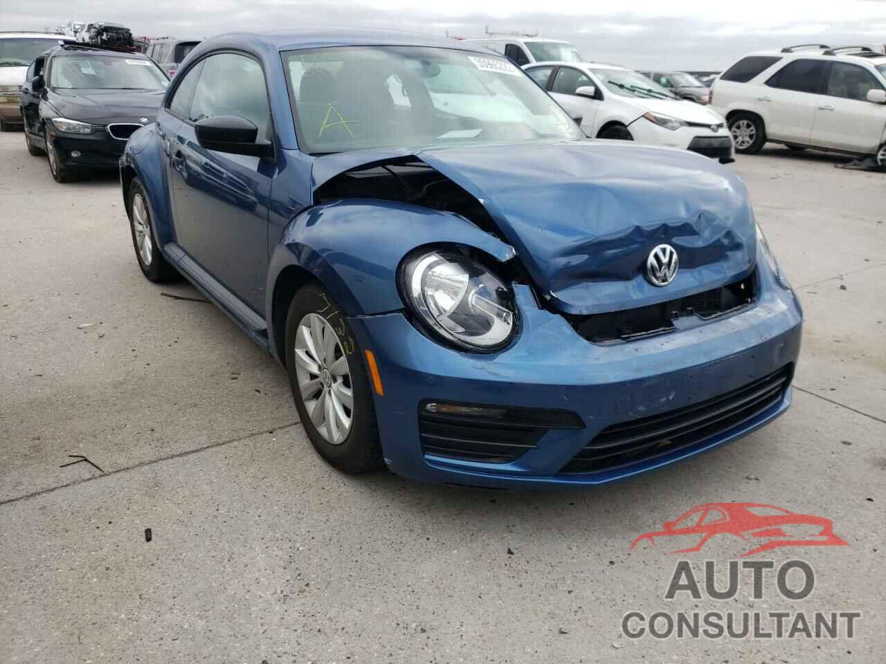 VOLKSWAGEN BEETLE 2018 - 3VWFD7ATXJM700846