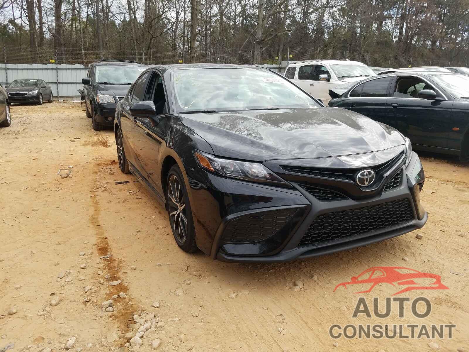 TOYOTA CAMRY 2021 - 4T1G11AK0MU405061