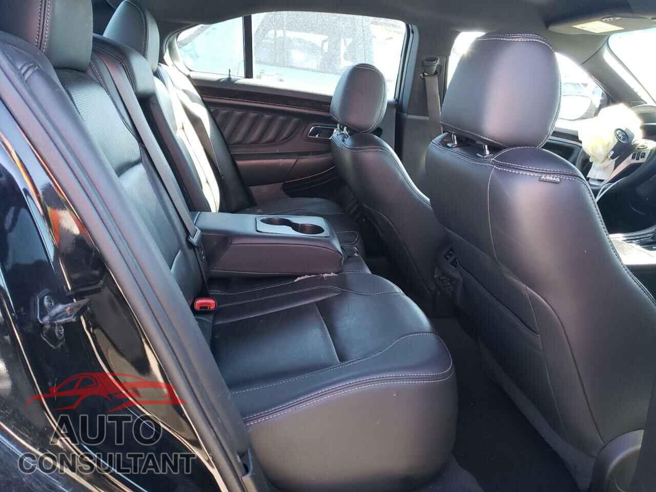 FORD TAURUS 2019 - 1FAHP2F83KG114274