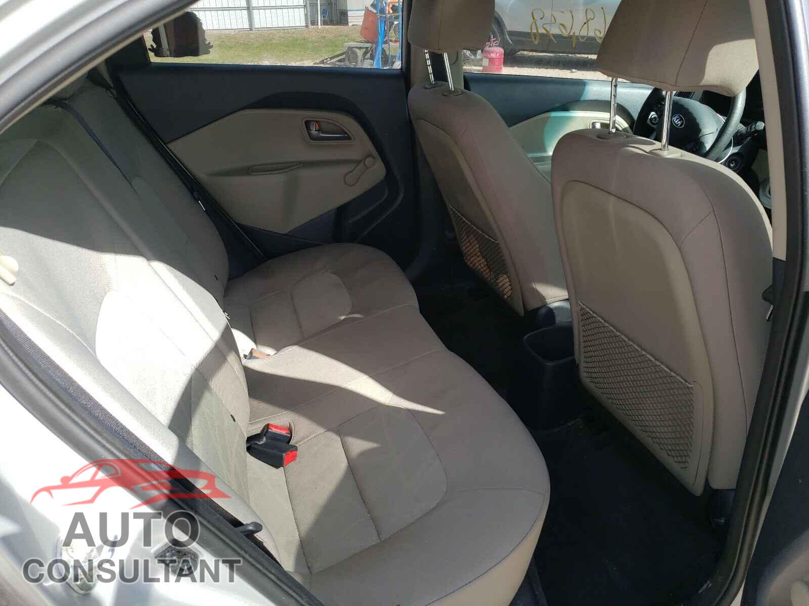 KIA RIO 2017 - KNADM5A35H6006877