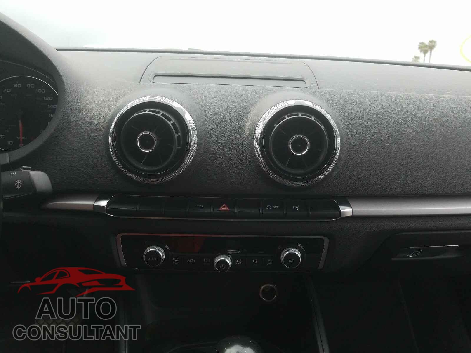 AUDI A3 2016 - WAUA7GFF2G1060853