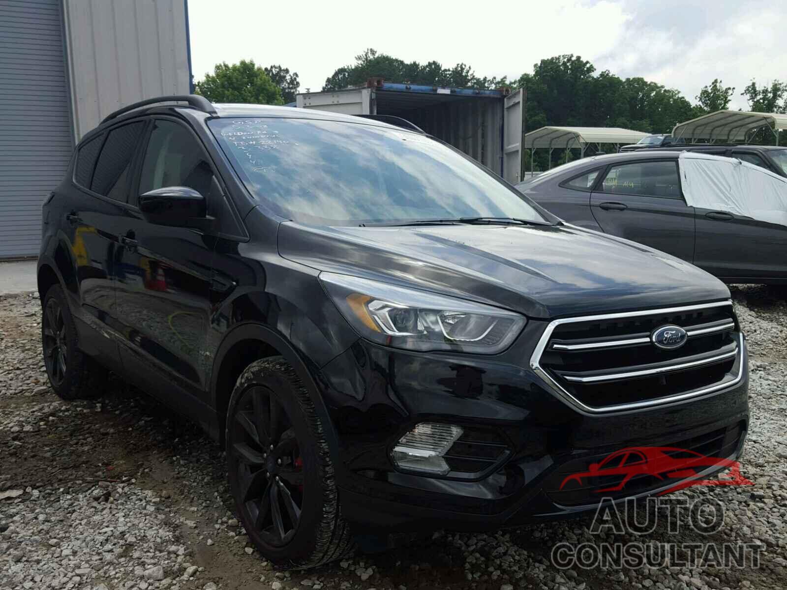 FORD ESCAPE 2017 - 1FMCU0G98HUC18466