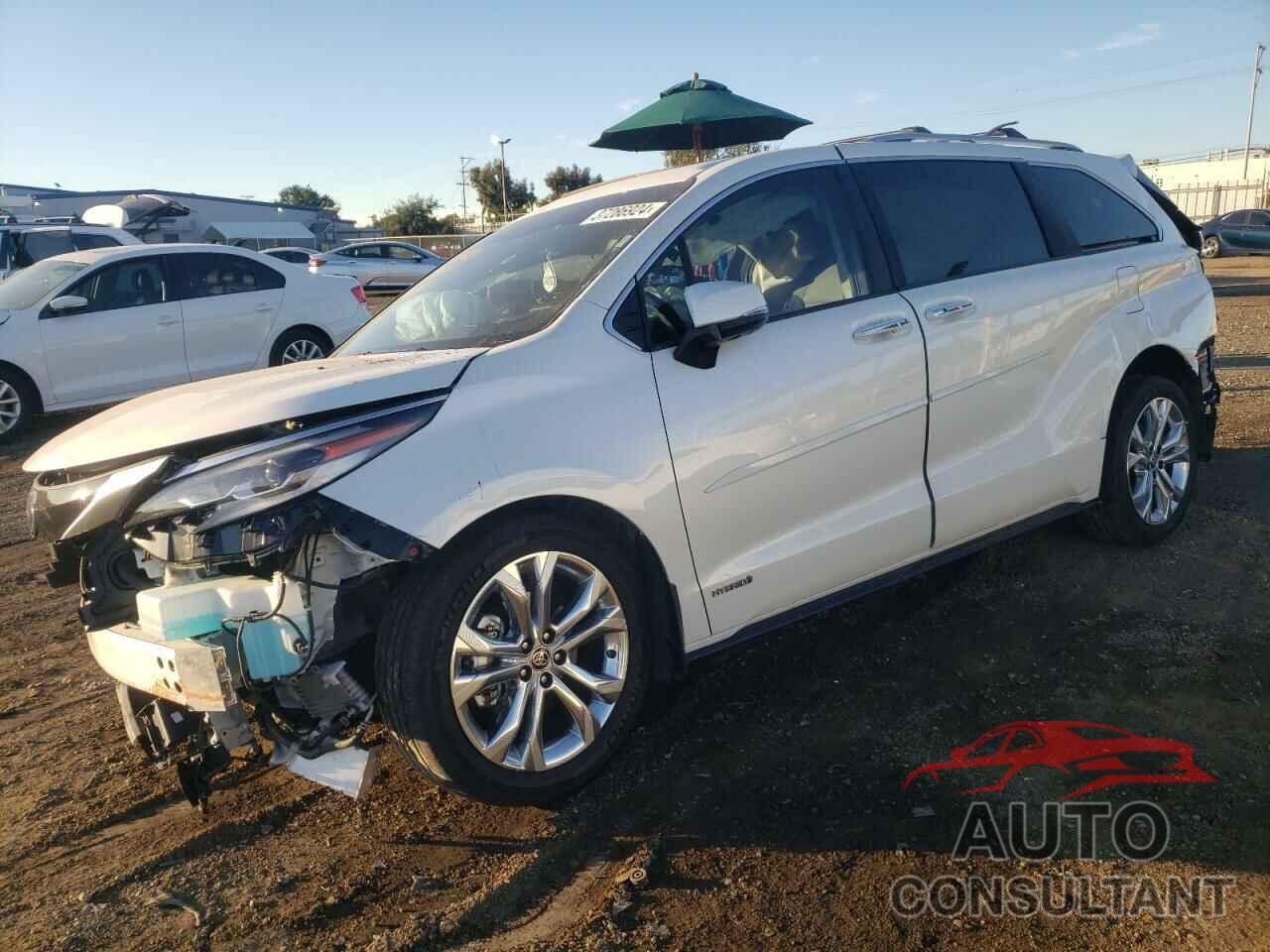 TOYOTA SIENNA 2021 - 5TDERKEC7MS027788