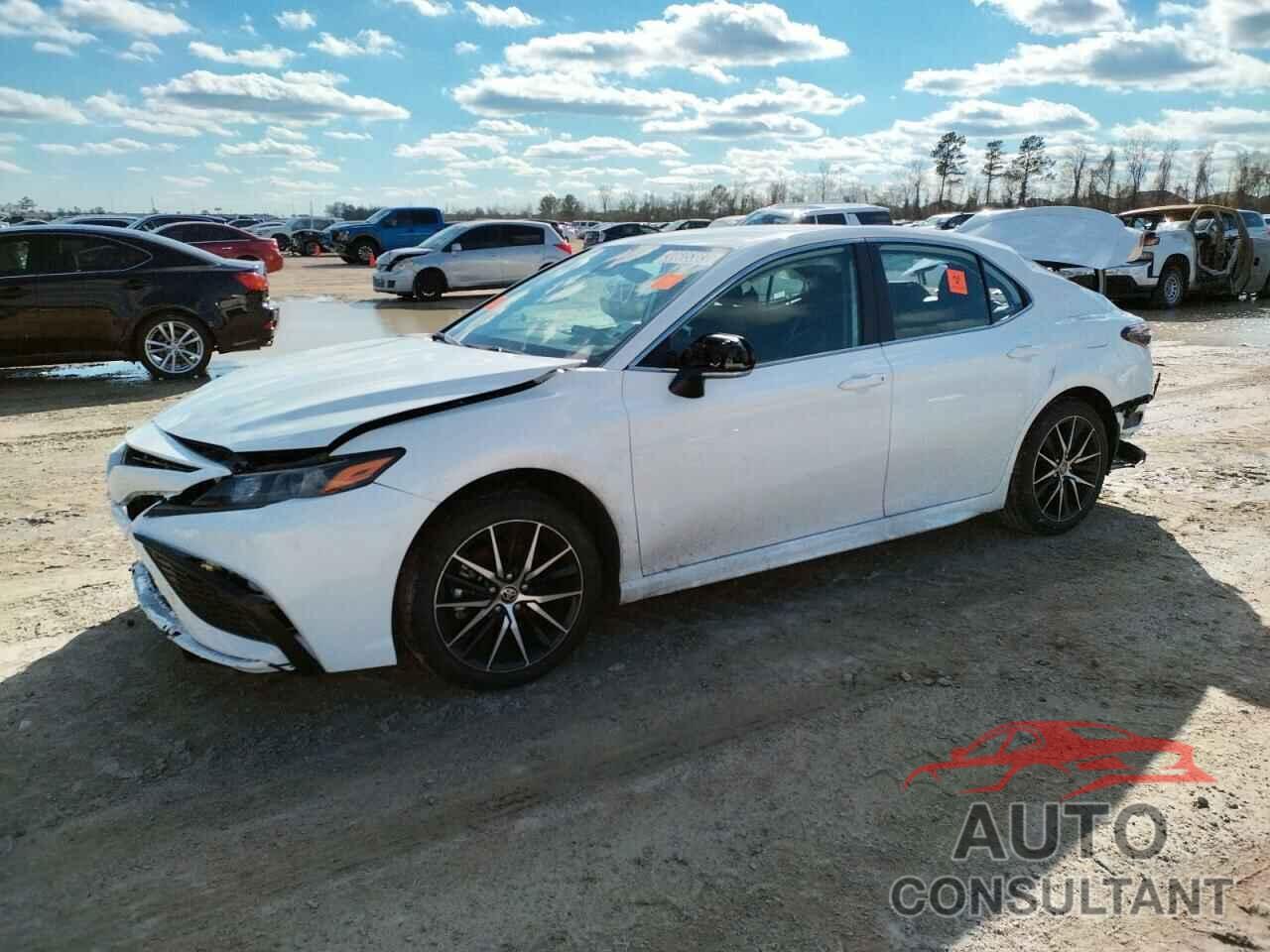 TOYOTA CAMRY 2023 - 4T1G11AK2PU721727