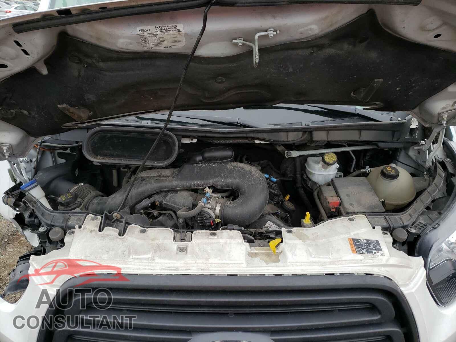 FORD TRANSIT CO 2018 - 1FTYR2CM4JKB24037